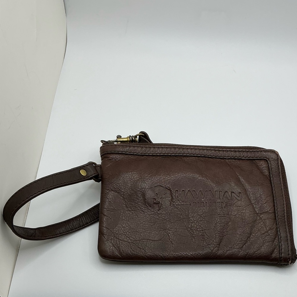 A Rare Vintage HTF Hawaiian Airlines Brown Leather Wristlet Wallet
